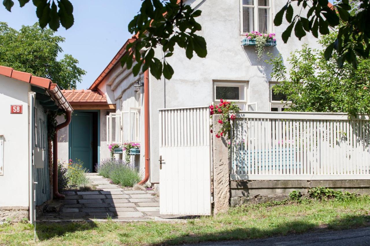 Domecek Na Kvetinovem Statku * Zdice